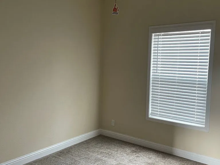 13676 Andover Dr — Photo 21