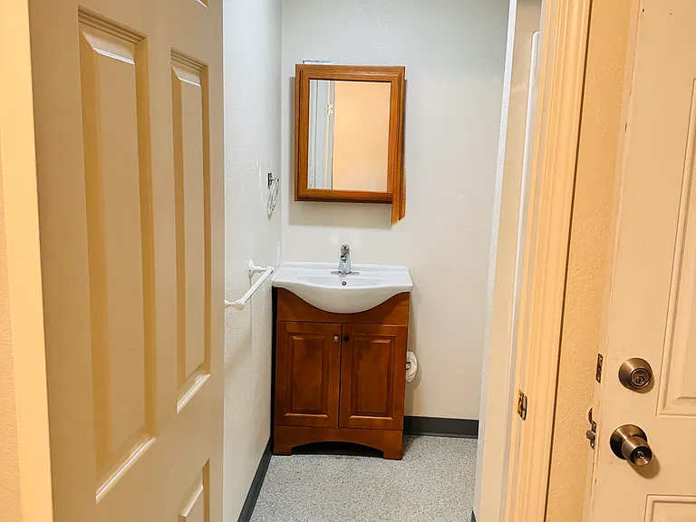 1293 Clover Dr #C — Photo 10