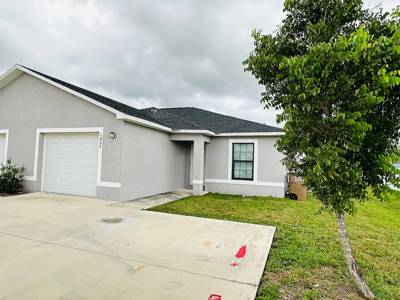 3 bed, 2.0 bath, 1215 sqft, $1,585 — Photo 1