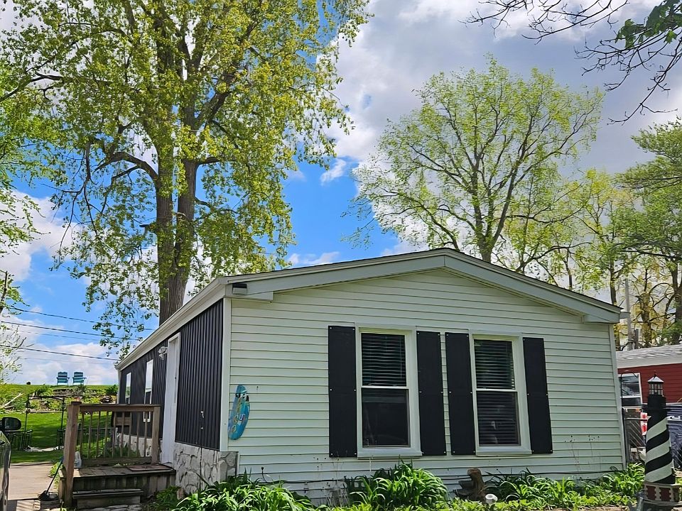 1st image of 6060 326th St