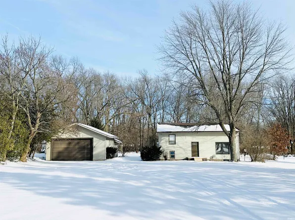 55178 Moss Rd, South Bend, IN 46628