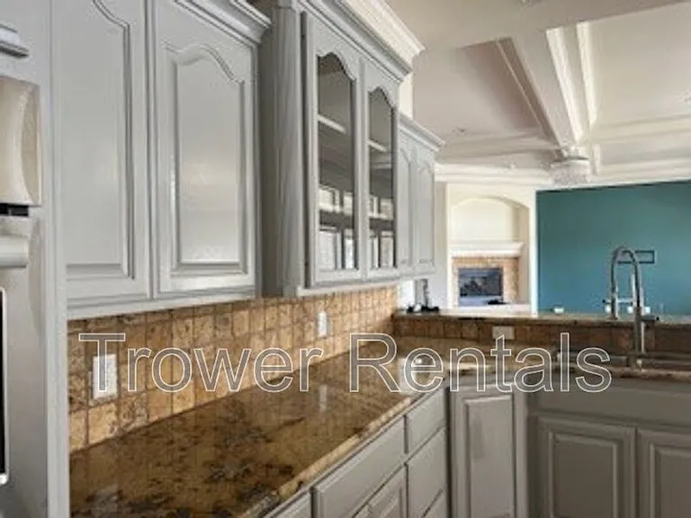 8104 San Antonio St — Photo 33
