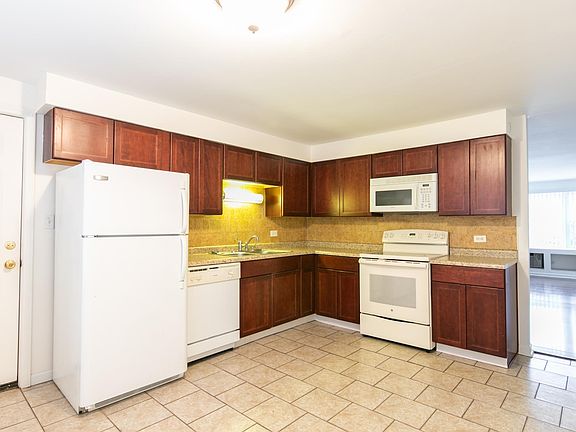 2nd image of 6615 W Lloyd Dr #A1