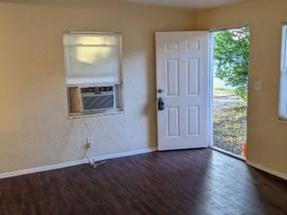 5th image of 4619 9th Ave S