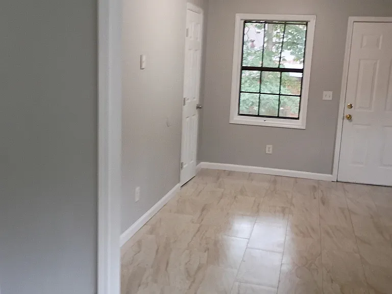 152 Forest Pl — Photo 16