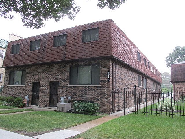 1st image of 2915 W Argyle St APT D