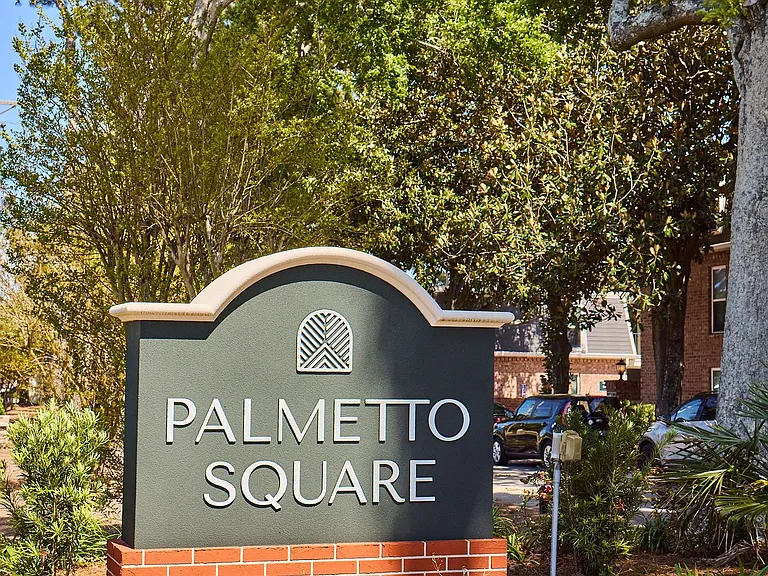 Palmetto Square — Photo 1