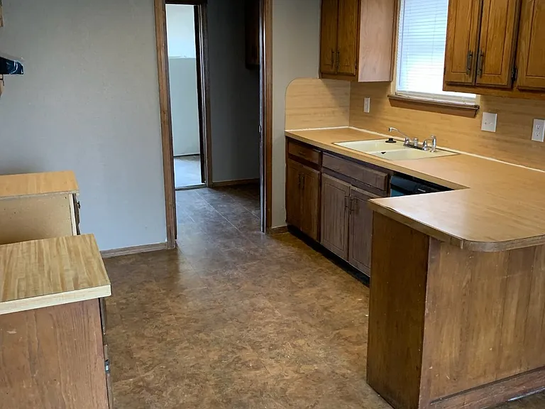 11602 Vail Dr — Photo 2