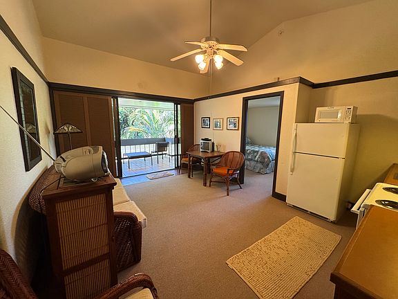 2nd image of 400 Hualani St #3/220