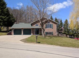 3695 Kosec Dr, Red Wing, MN 55066