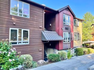 15132 NE 82nd St UNIT 304, Redmond, WA 98052