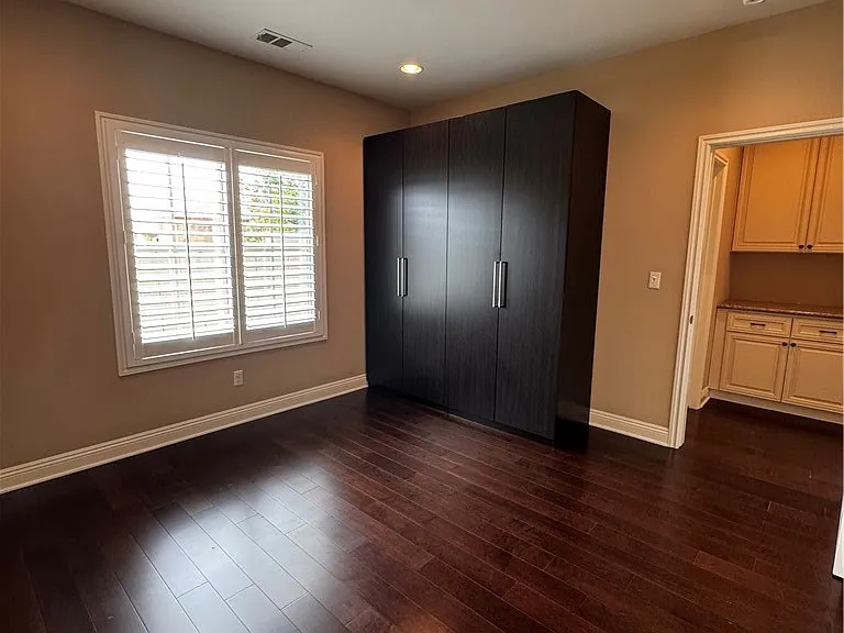 330 S Alhambra Ave — Photo 7