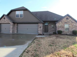 23117 Lawlis Rd, Siloam Springs, AR 72761