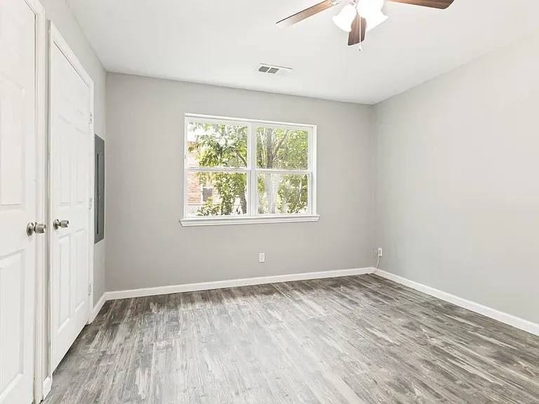 5786 Rockhill Rd — Photo 6