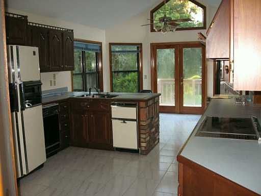 Eat-in Kitchen