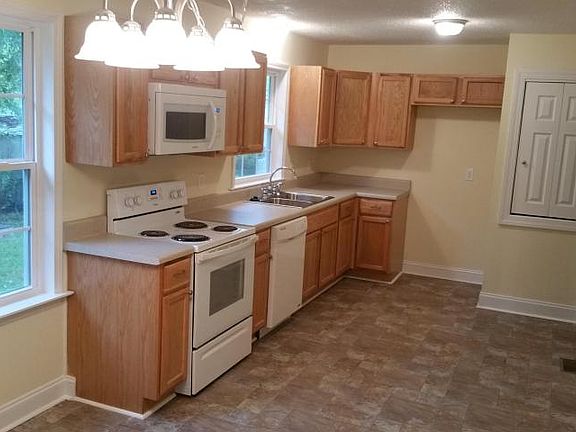 4th image of 5806 Canterbury Dr
