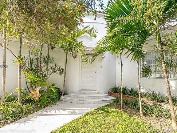 2nd image of 1321 Campo Sano Ave