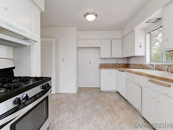 4th image of 4549 Laco Dr