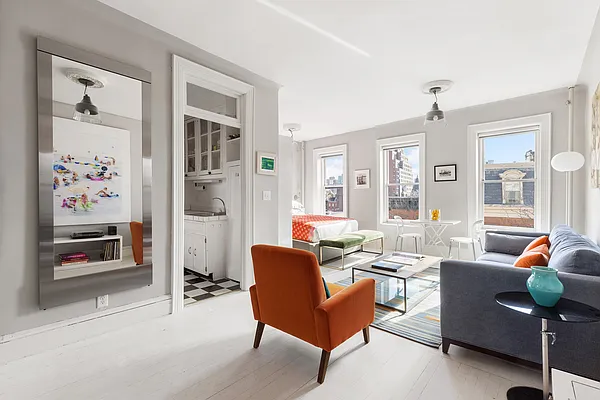 Sold by Compass | media 1