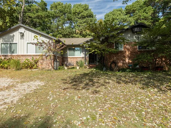 2348 E Yvonne Dr, Fayetteville, AR 72703