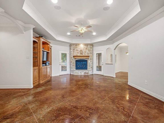 4th image of 910 Mallard Pointe Dr