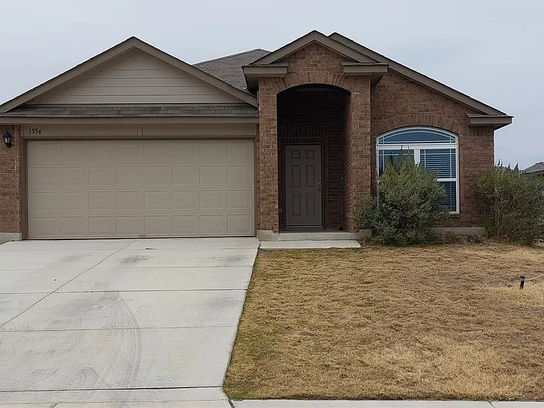 1556 Birmingham Dr — Photo 2