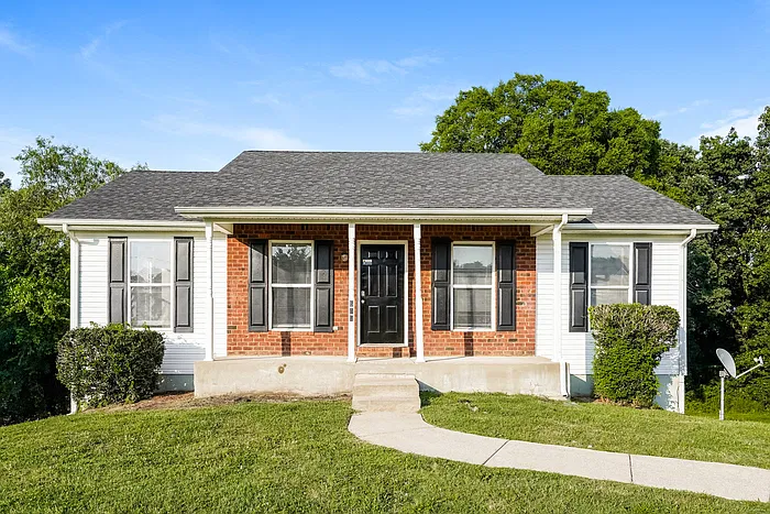 3 bed, 2.0 bath, 2000 sqft, $2,245 — Photo 1