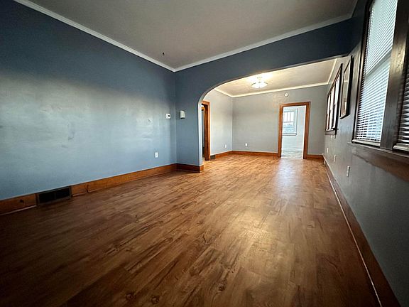 4th image of 2735 Holdrege St
