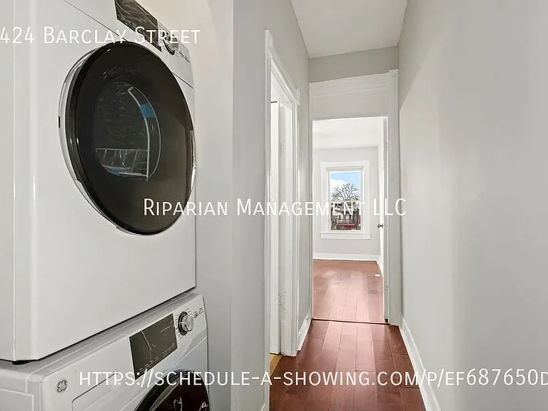 2424 Barclay St — Photo 19