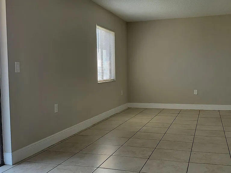 240 San Juan Cir — Photo 19