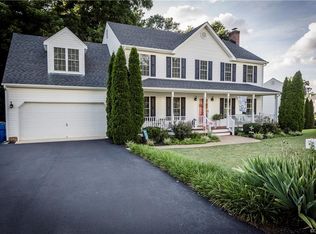 6100 Cameron Bridge Dr, Midlothian, VA 23112