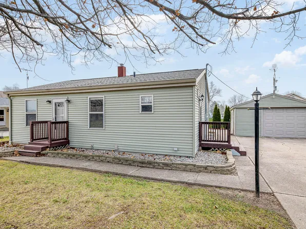 15731 Hoffman Rd, Three Rivers, MI 49093