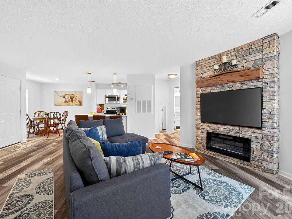 1st image of 11 Hamiltons Bay Ct #839