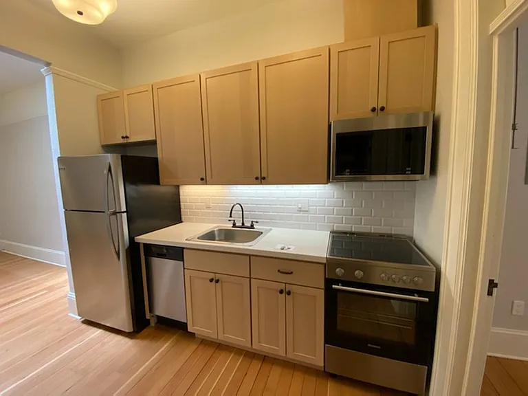 524 E Main St #205 — Photo 2