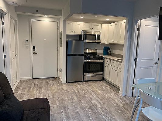 1st image of 433 W 53rd St #3