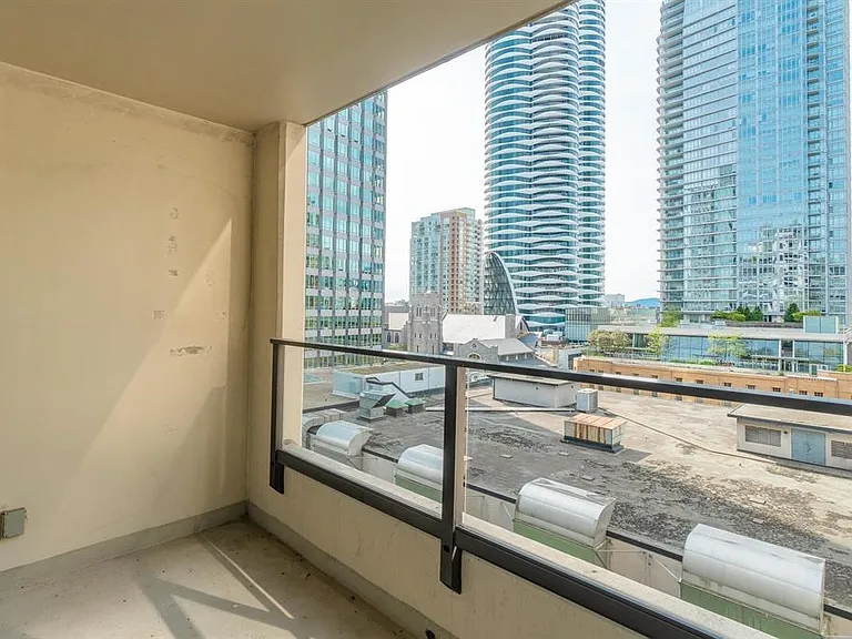 933 Hornby St #809 — Photo 11