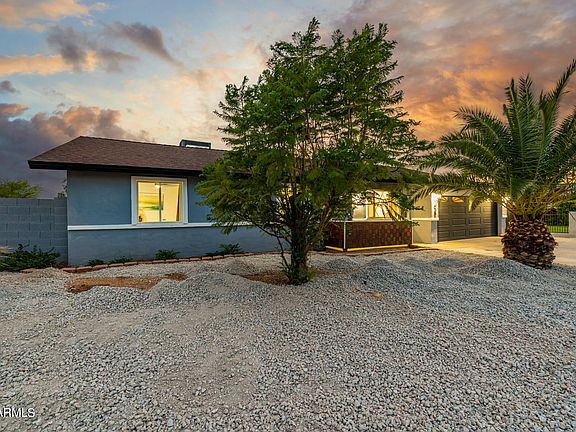 3rd image of 1065 E GLADE Avenue