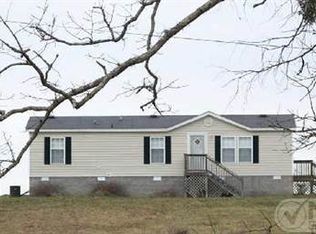 410 Buck Graves Rd, Westmoreland, TN 37186