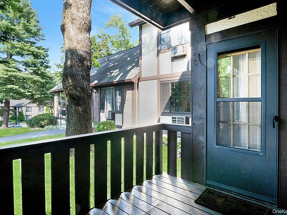 4th image of 21 Foxwood Drive #2