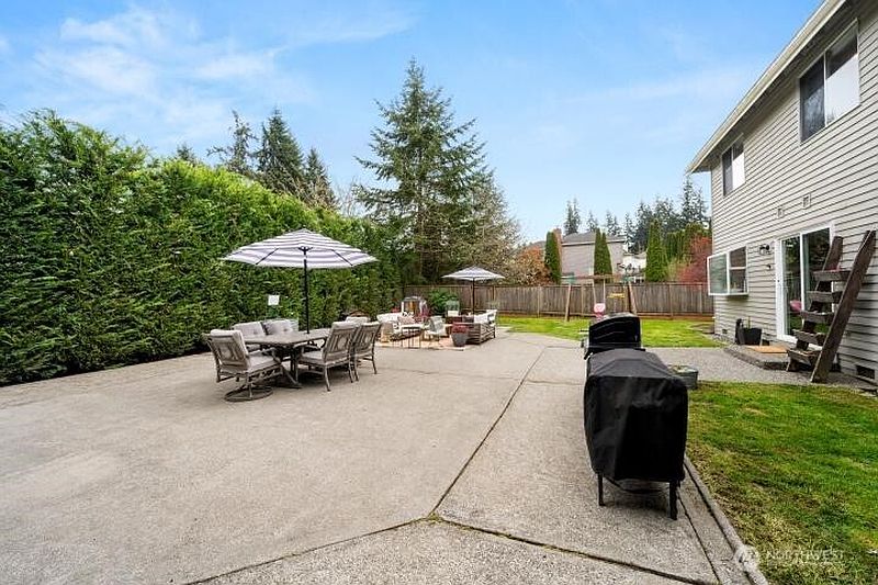 5th image of 12003 40th Avenue SE