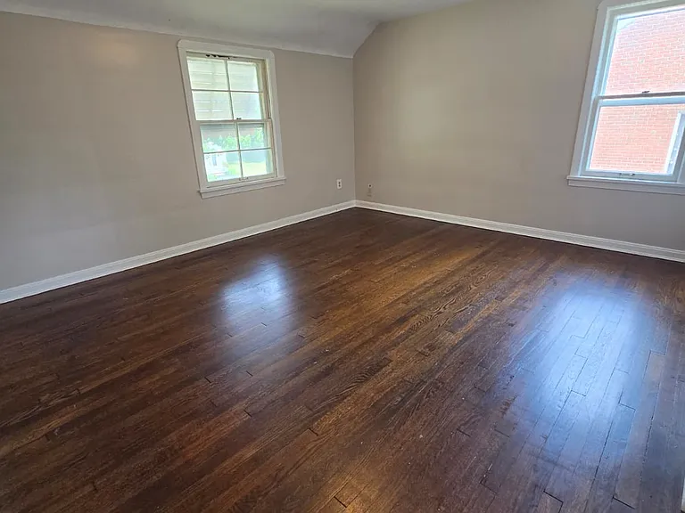 1361 Villa Dr — Photo 10