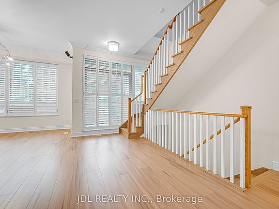4th image of 761 Bay St #Townhouse 07