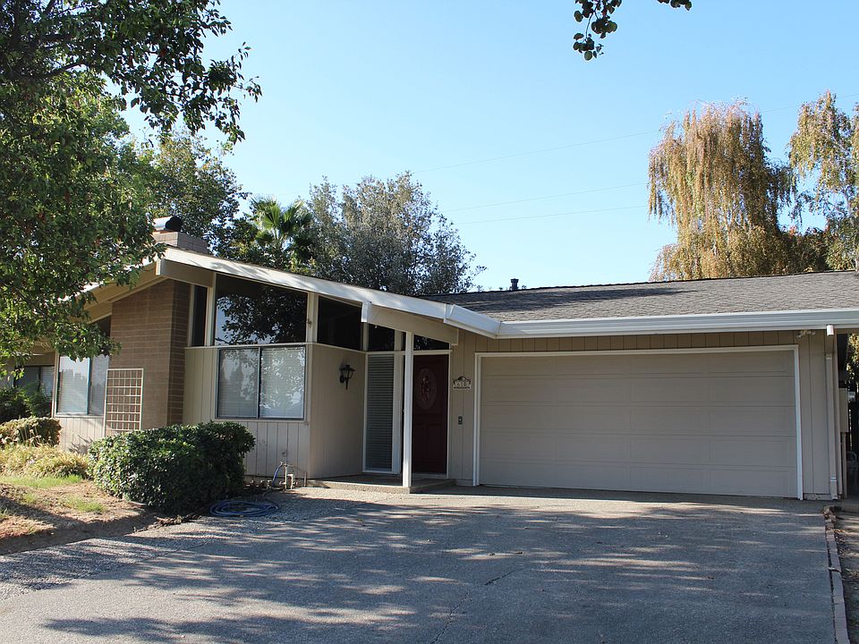 1st image of 610 W El Dorado Dr