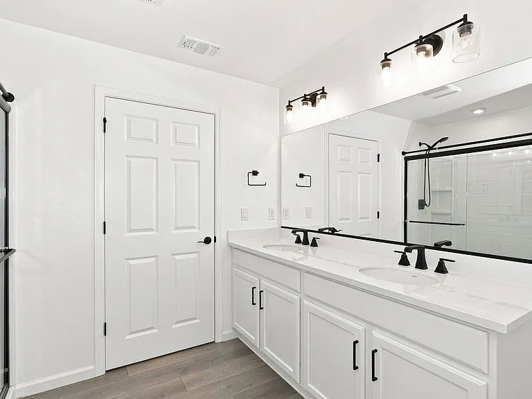 516 Silver Cloud Ct — Photo 10