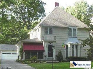 202 Stanford Dr, Berea, OH 44017