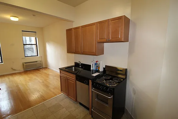 Rented by ELK Investors | media 19