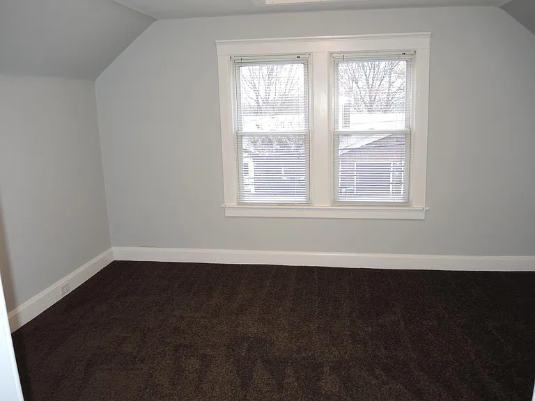 452 Williams St — Photo 17