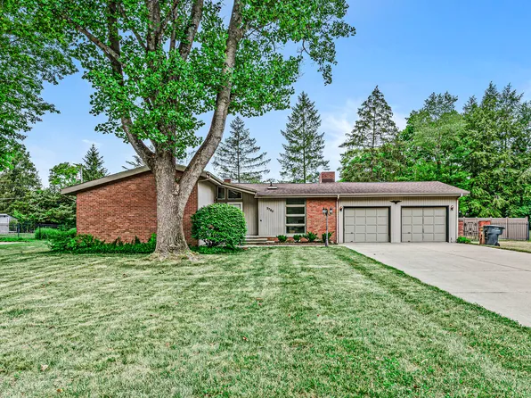 2780 Sycamore St, Columbus, IN 47201