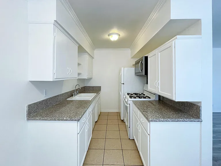 288 S Sierra Madre Blvd #2 — Photo 8