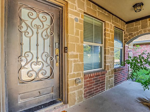 4th image of 345 Chalkstone Dr